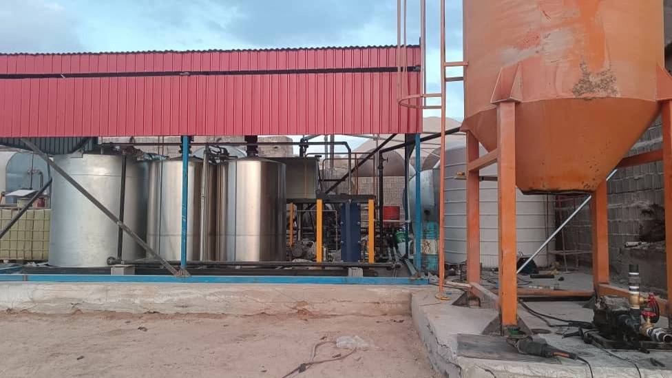 راه اندازی خط تولید ماشین آلات کارخانه آسفالت ایزوگام شن ماسه تیموری در ارومیه راه اندازی خط تولید ماشین آلات کارخانه آسفالت ایزوگام شن ماسه تیموری در ارومیه